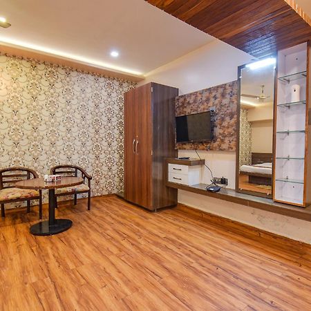 Pimpri-Chinchwad Fabexpress Glory - Nr Skywalk Bridge酒店 外观 照片