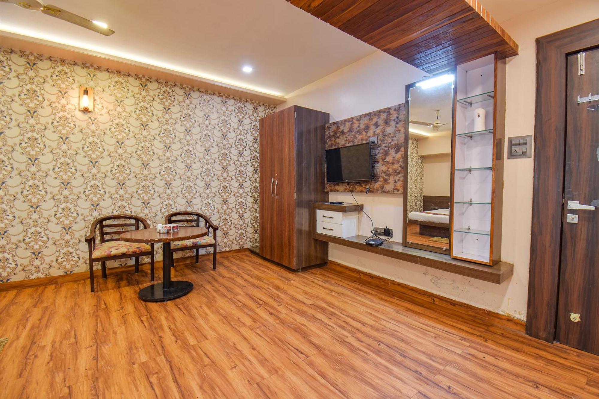 Pimpri-Chinchwad Fabexpress Glory - Nr Skywalk Bridge酒店 外观 照片