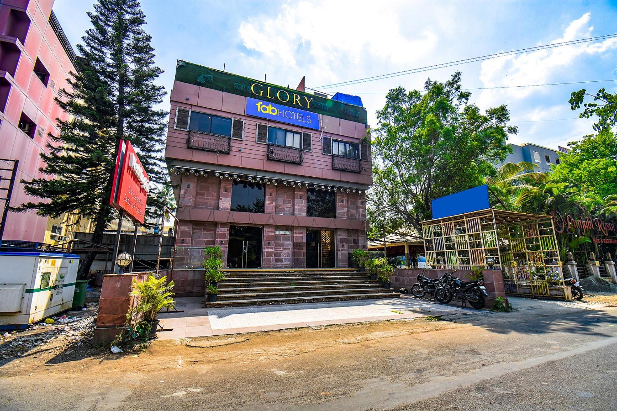 Pimpri-Chinchwad Fabexpress Glory - Nr Skywalk Bridge酒店 外观 照片