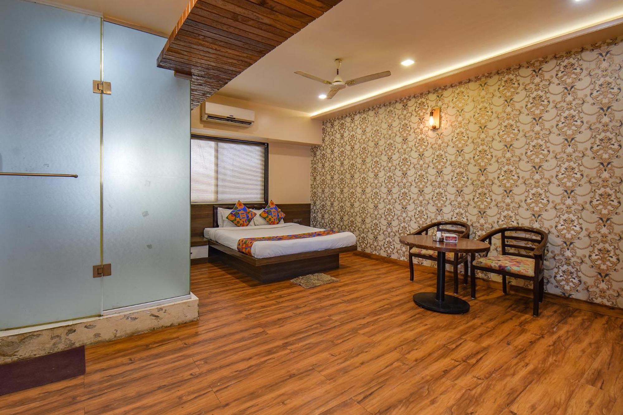 Pimpri-Chinchwad Fabexpress Glory - Nr Skywalk Bridge酒店 外观 照片