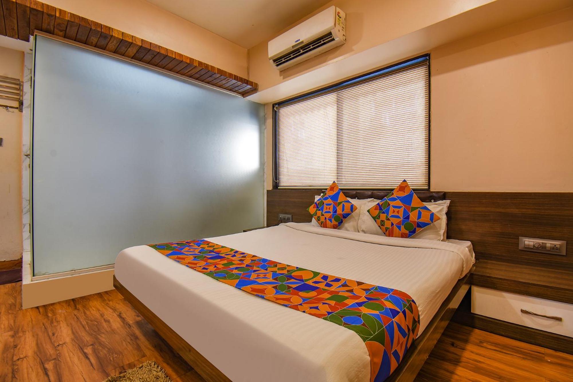 Pimpri-Chinchwad Fabexpress Glory - Nr Skywalk Bridge酒店 外观 照片
