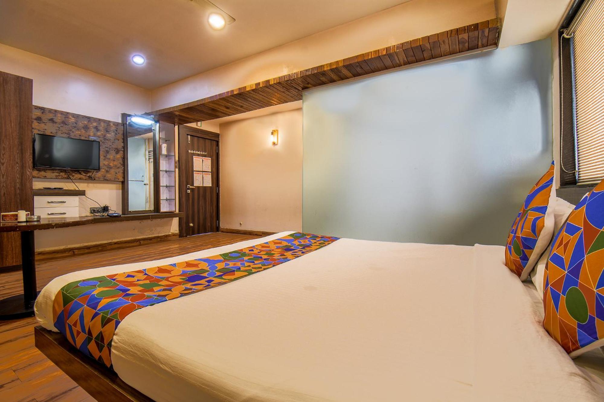 Pimpri-Chinchwad Fabexpress Glory - Nr Skywalk Bridge酒店 外观 照片